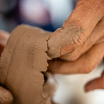 Clay Loft 2019, demonstration by Ruthanne Tudball